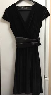 Платье чёрное с атласным поясом