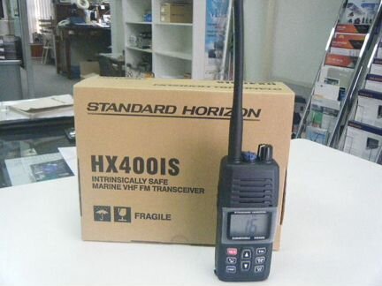 Рацию Standard horizon HX400