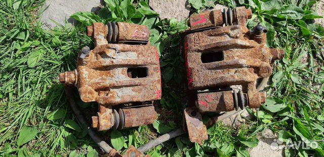 Суппорт задний Hyundai Verna 2008г