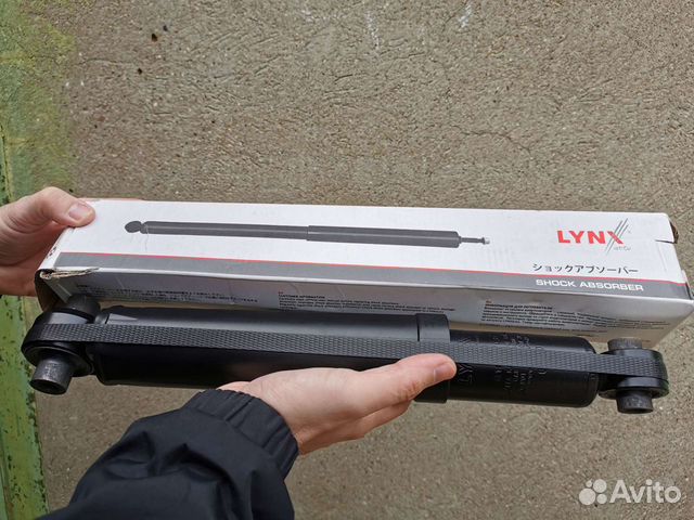 Амортизатор задний (один) на Nissan Qashqai 07),X