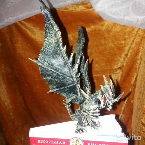 Дракон фигурка