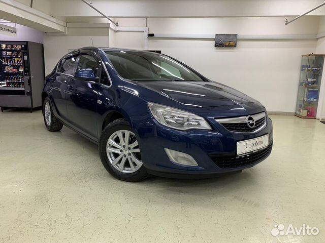 Opel Astra `2011