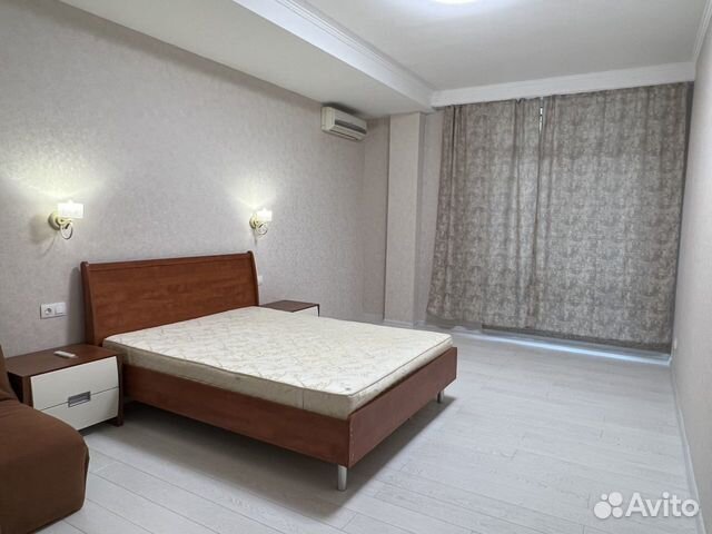 

1-к. квартира, 54 м², 3 кровати