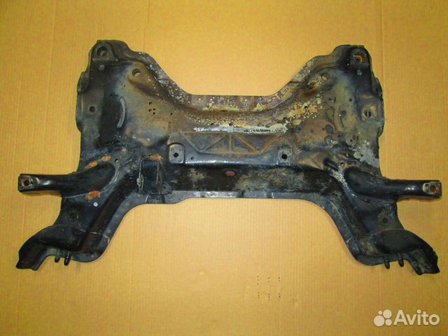 Подрамник Peugeot 408