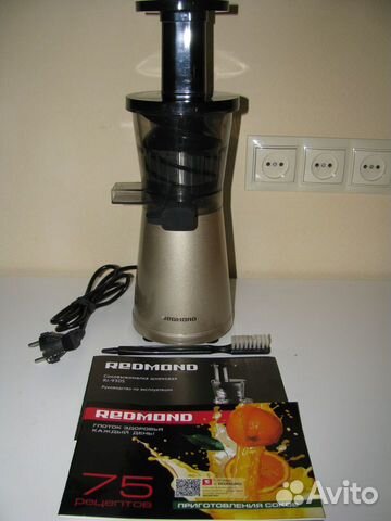 Соковыжималка шнековая Redmond