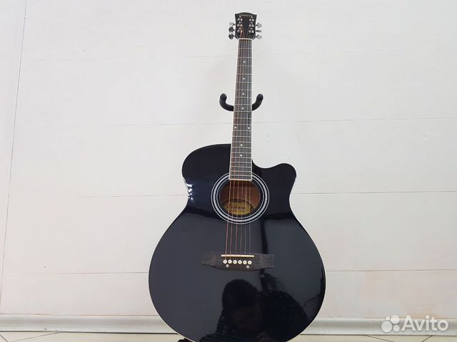 Новая акустическая гитара, для начинающих