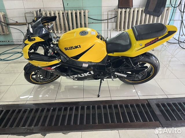 Suzuki GSX R600