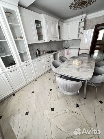 

2-к. квартира, 74 м², 2 кровати