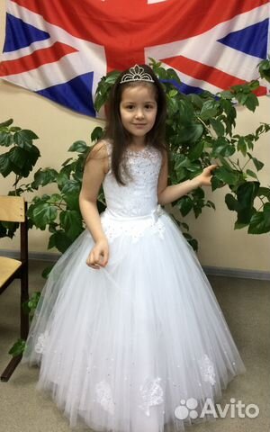 Очаровательное платье 134/140 (прокат) Очаровательное платье 134/140 (прокат)