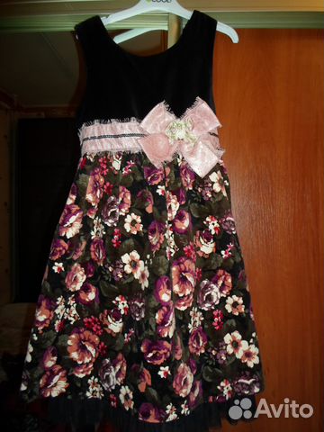 Б/у нарядное платье на девочку 10-12 лет Б/у нарядное платье на девочку 10-12 лет