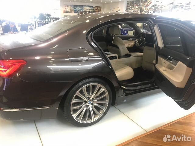 BMW 7 серия 3.0 AT, 2017