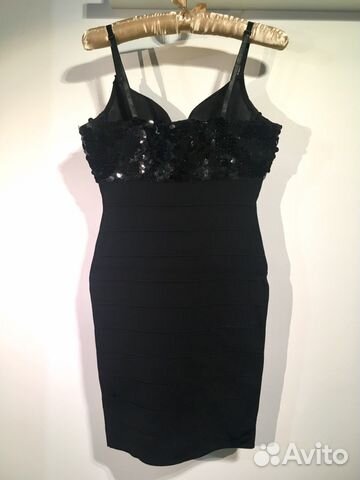 Бандажное платье Под Herve Leger Бандажное платье Под Herve Leger