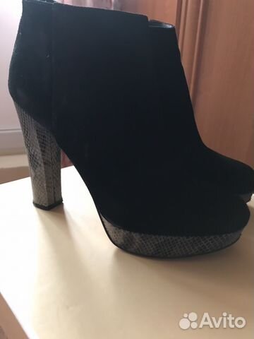 Замшевые ботильоны Michael Kors Замшевые ботильоны Michael Kors