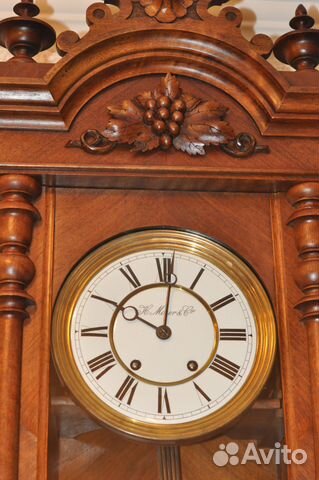 Огромные старинные настенные часы Г. Моzer
