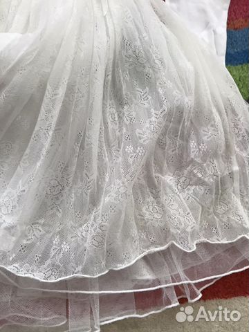 Платье с кружевом