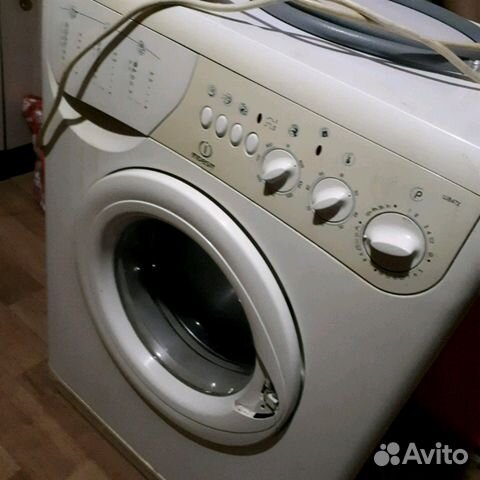 Рабочая стиральная машина indesit на 6кг
