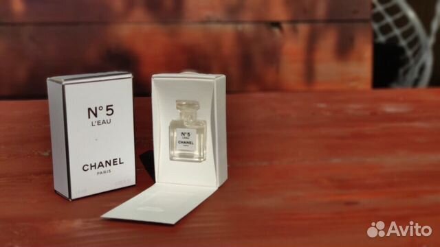 Косметика и парфюм из личной коллекции, Lux