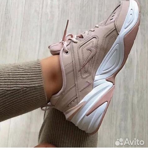 Кроссовки