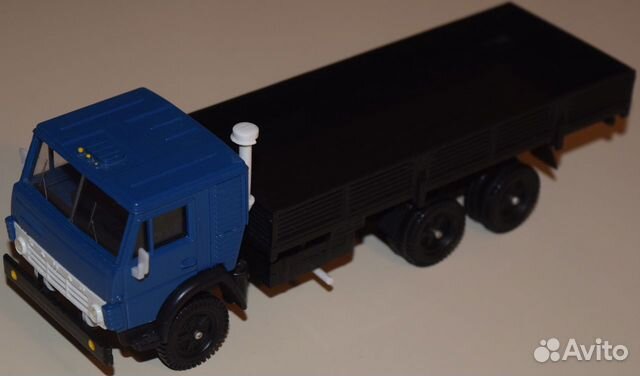 Масштабная модель автомобиля Камаз масштаб 1/43