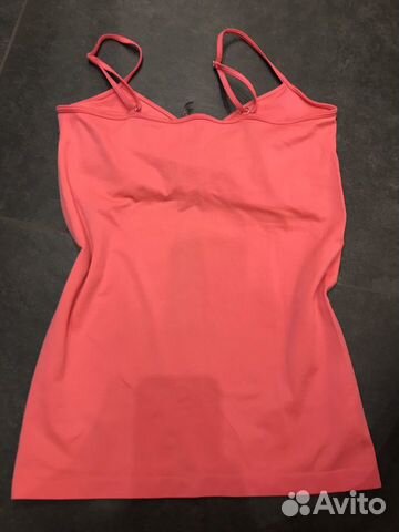 Спортивный топ Guess, р-р S Спортивный топ Guess, р-р S