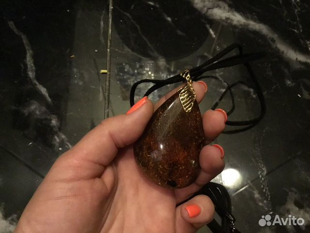 Кулон крупный янтарь - ручная работа Кулон крупный янтарь - ручная работа