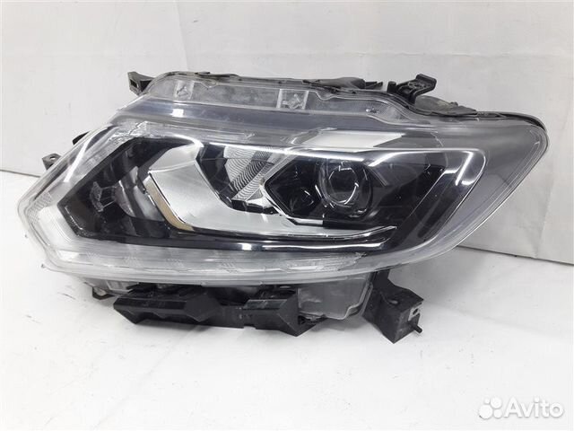Фара левая Nissan X-Trail T32 2014-2019 Фара левая Nissan X-Trail T32 2014-2019