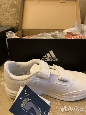 Кроссовки детские adidas Кроссовки детские adidas