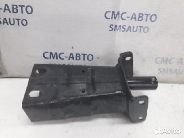 Кронштейн бампера передний правый Mercedes Кронштейн бампера передний правый Mercedes