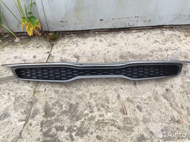 Решётка радиатор Kia Rio 4 год 2017 богатая Решётка радиатор Kia Rio 4 год 2017 богатая