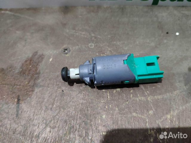 Датчик педали сцепления Веста Рено 253250007R