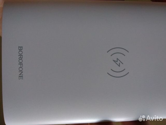 Повер Power + беспроводная зарядка 10.000mah