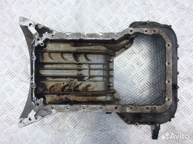 Поддон двигателя Mercedes om 272