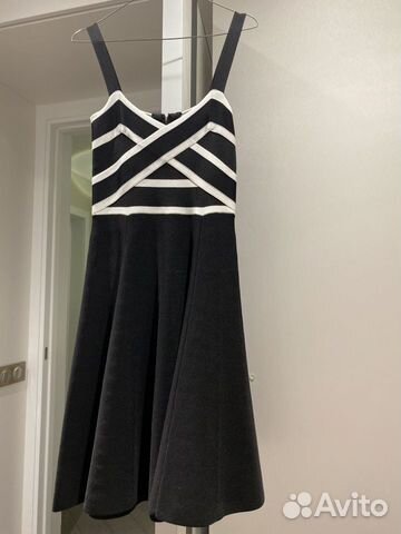 Платье от Guess