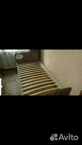 Кровать