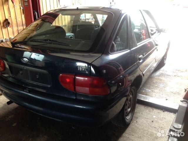 Разбор на запчасти Ford Escort