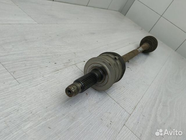Полуось задняя правая 28421XA00A Subaru Tribeca B9 Полуось задняя правая 28421XA00A Subaru Tribeca B9