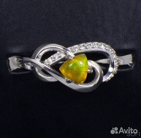 Серебряное кольцо с опалом и фианитом натуральным