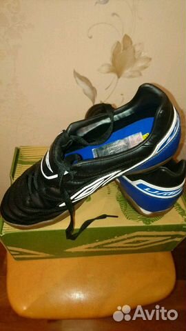 Кроссовки футзалки umbro 43-44р-р