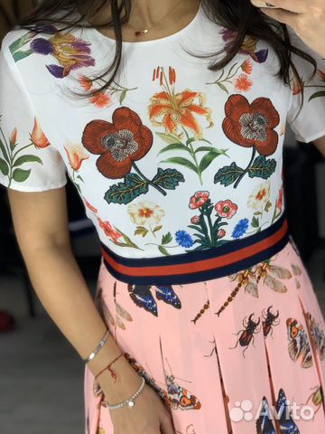 Платье Gucci с розовой юбкой Платье Gucci с розовой юбкой