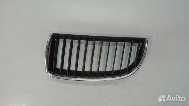 Решетка в капот BMW 3 E90, 2008 Решетка в капот BMW 3 E90, 2008