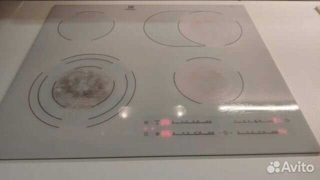 Продам белую варочную панель Electrolux EHF96547SW Продам белую варочную панель Electrolux EHF96547SW