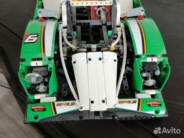 Lego Technic 42039. Гоночная машина