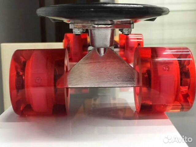 Крепкие penny board С светящимися колесами.Скейт Крепкие penny board С светящимися колесами.Скейт