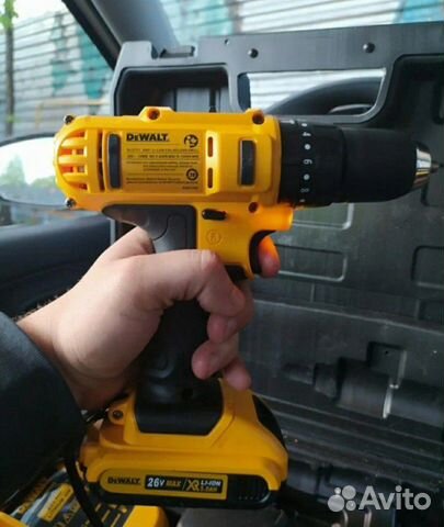 Шуруповерт Dewalt 26 Вт 5 Ам с кейсом