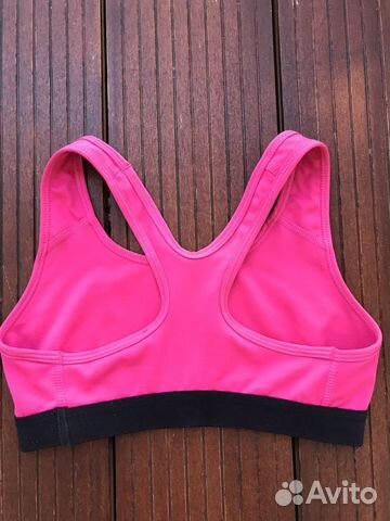 Спортивный топ Nike xs Спортивный топ Nike xs