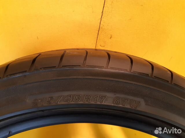 215 45 R17 Yokohama BluEarth E70