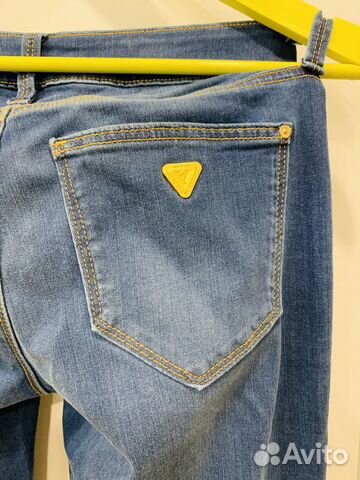 Джинсы Guess