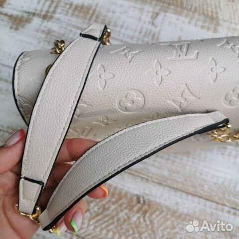 Новая сумка на плечо Louis Vuitton Vavin белая Новая сумка на плечо Louis Vuitton Vavin белая
