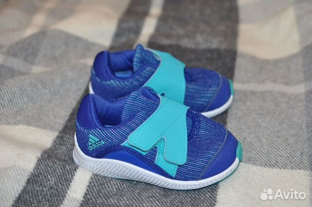 Кроссовки Adidas, оригинал, р 22
