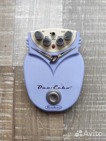 Гитарная педаль Danelectro Dan Echo Гитарная педаль Danelectro Dan Echo